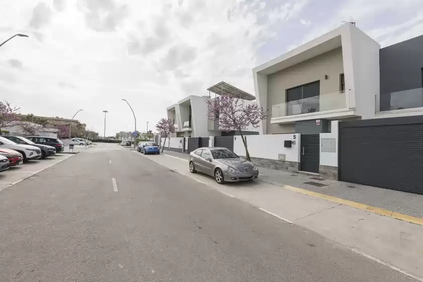 Holiday rentals in Apartamento tom-isi, Rota