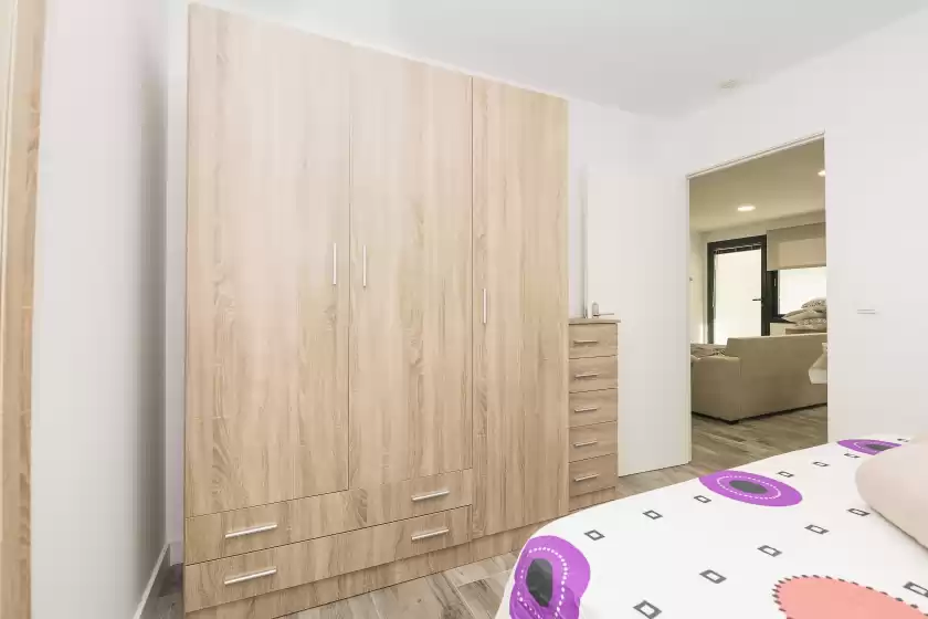 Holiday rentals in Apartamento tom-isi, Rota