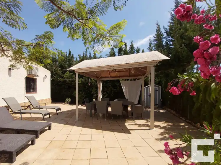 Holiday rentals in Bungalow la merced 34g - grupo turis, Calp