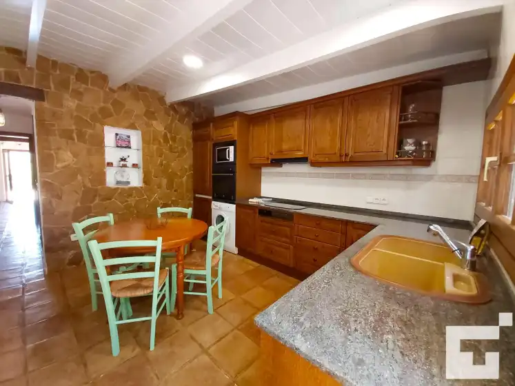 Holiday rentals in Bungalow la merced 34g - grupo turis, Calp