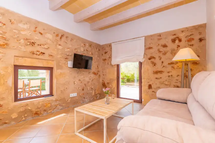 Holiday rentals in Son rossinyol nou, Campos