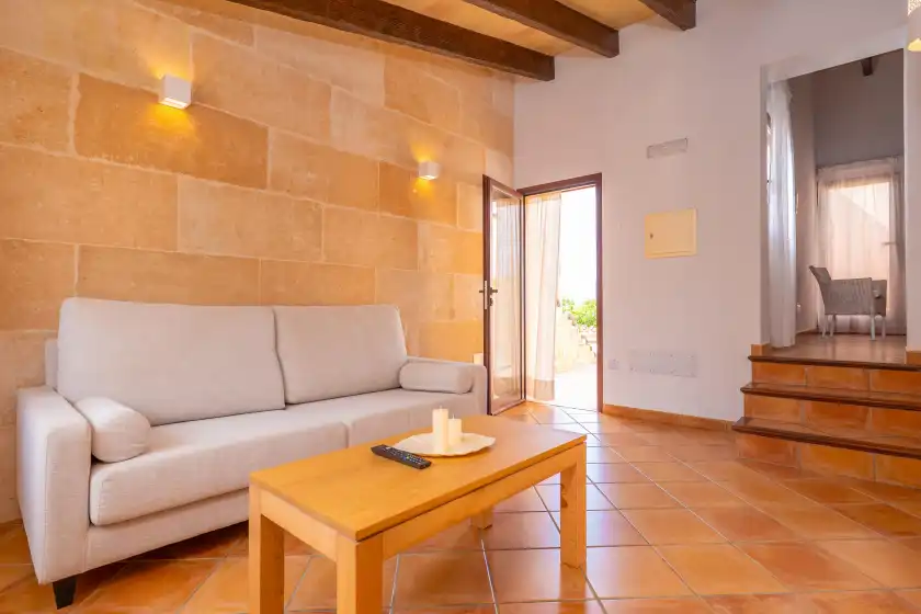 Holiday rentals in Son rossinyol nou, Campos