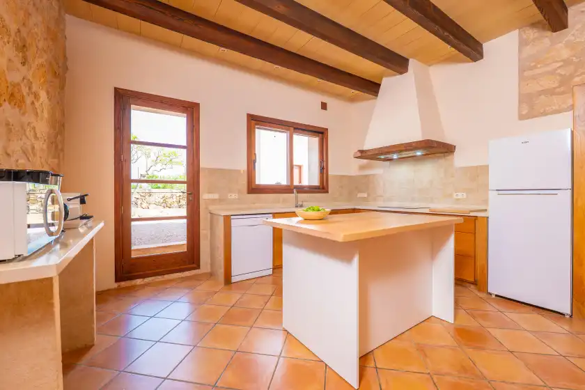 Holiday rentals in Son rossinyol nou, Campos