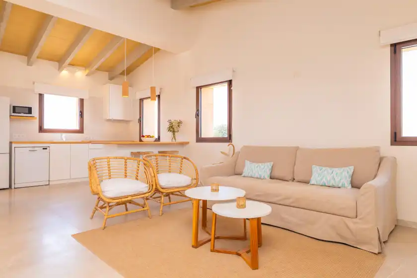 Holiday rentals in Son rossinyol nou (ses figueretes), Campos