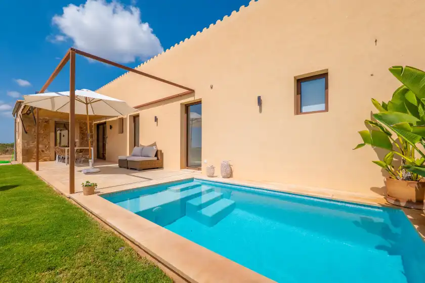 Holiday rentals in Son rossinyol nou (ses figueretes), Campos