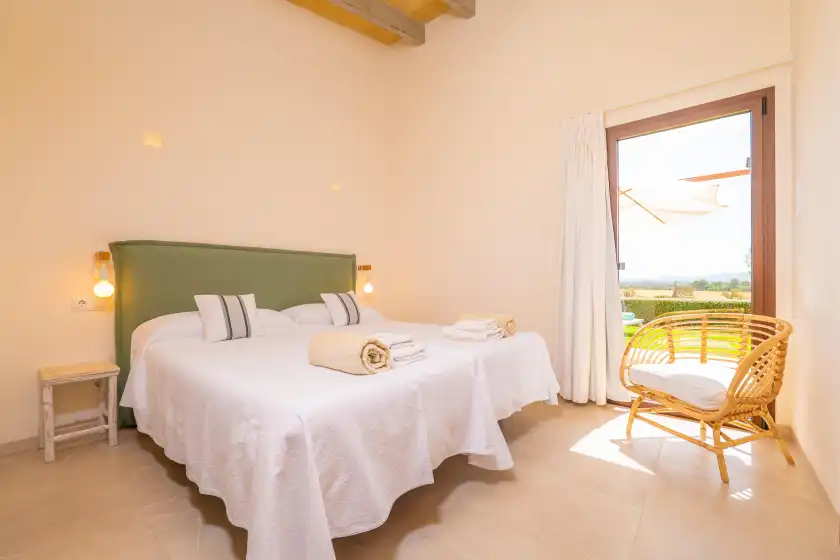 Holiday rentals in Son rossinyol nou (ses figueretes), Campos