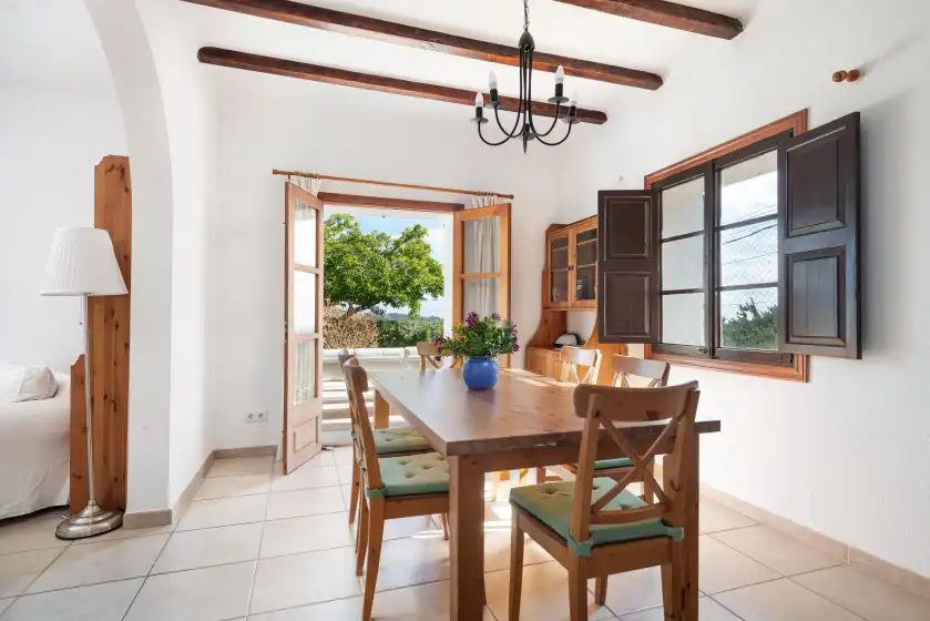 Holiday rentals in Can cabellut, Galilea