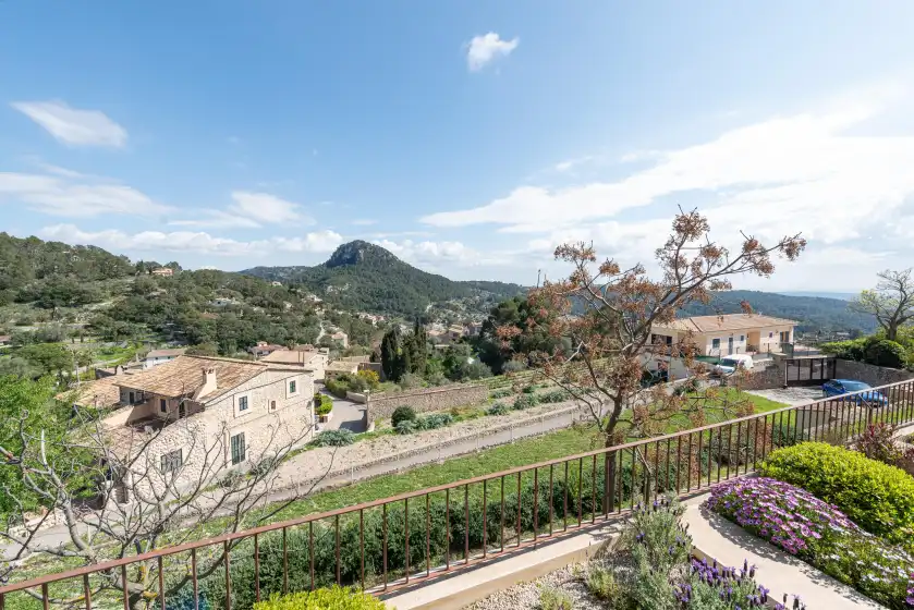Holiday rentals in Can cabellut, Galilea
