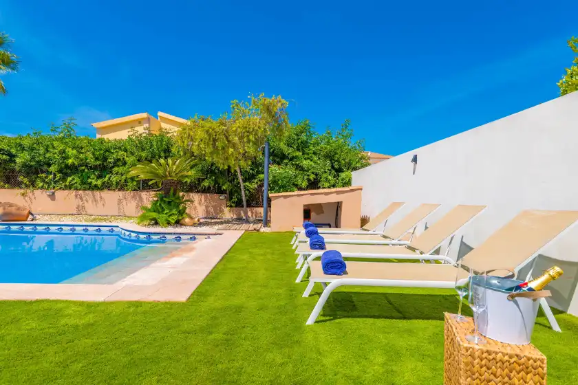 Holiday rentals in Marina blau, Llucmajor
