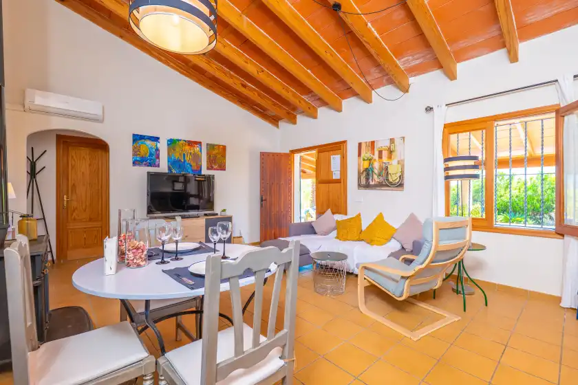 Holiday rentals in Can gallu - adults only, Moscari