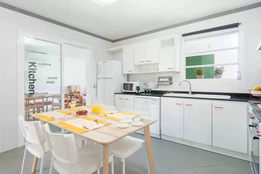 Holiday rentals in Can roig (caldes), Colònia de Sant Pere