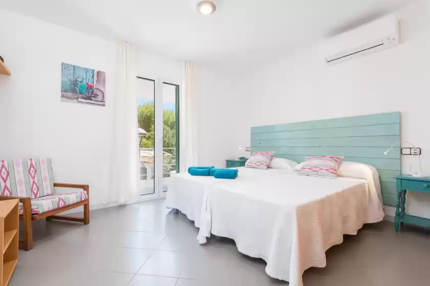 Holiday rentals in Can roig (caldes), Colònia de Sant Pere