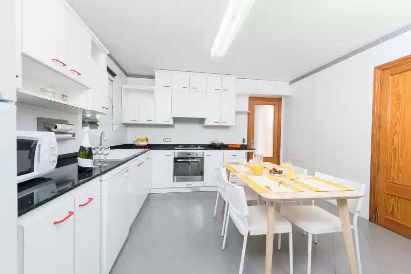 Holiday rentals in Can roig (caldes), Colònia de Sant Pere