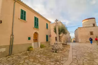 Plaça de les Tres creus