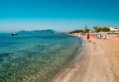 Cala Martina, Ibiza, Vacalia.com