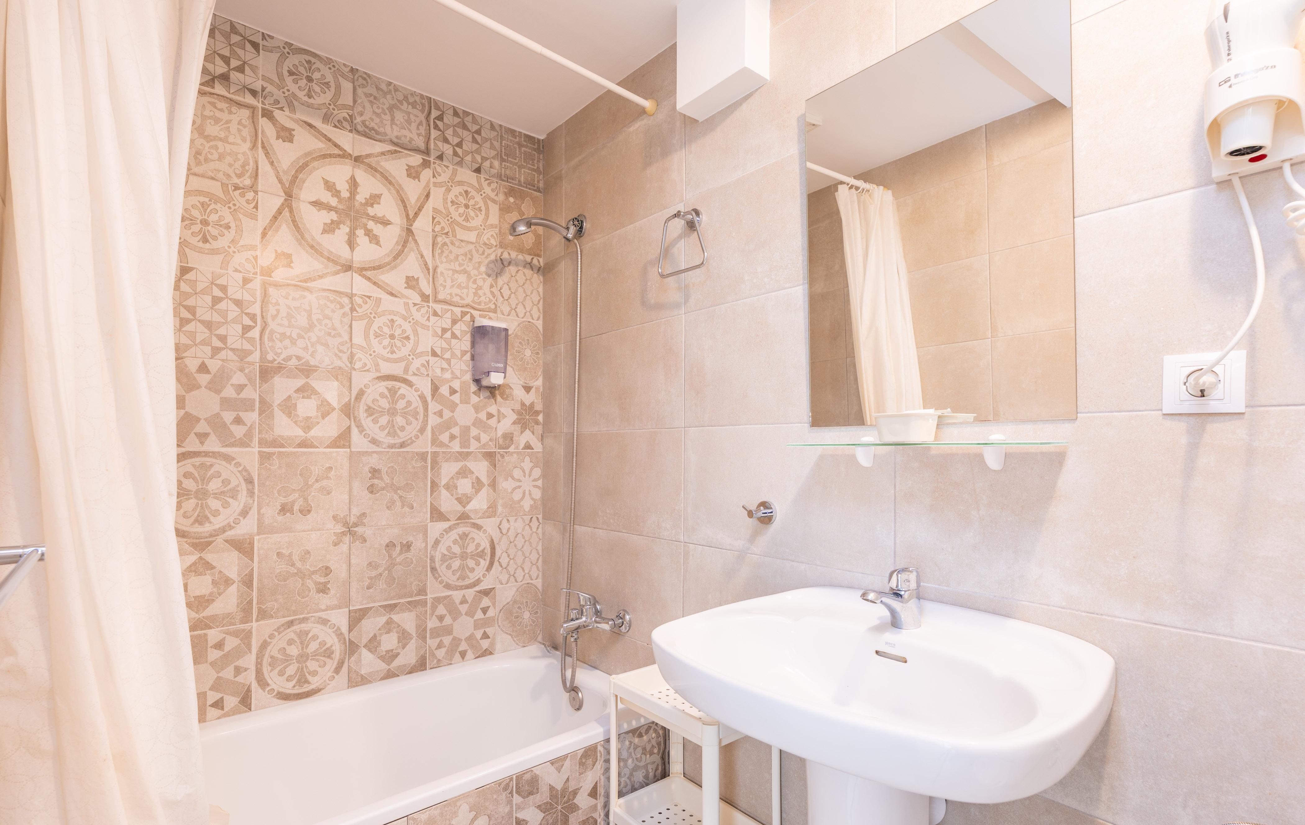 Bathroom at Hotel Antares Hab. Individual in Spain