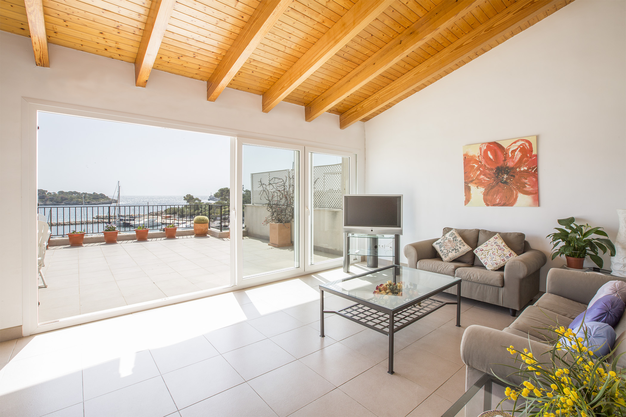 Kitchen facilities at Es Port (Portopetro) in Spain