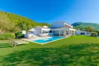 Holiday rentals in Can parra
