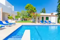 Holiday rentals in Ca n'estel