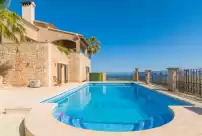 Holiday rentals in Sol i lluna