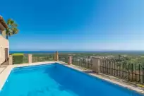 Holiday rentals in Sol i lluna