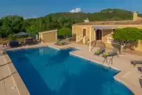 Holiday rentals in Villa arhu