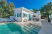 Holiday rentals in Villa herdain