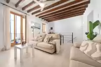 Holiday rentals in Casa mercat