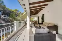 Holiday rentals in Villa arena