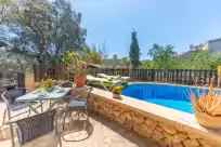 Holiday rentals in Pleta de son monjo