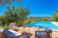 Holiday rentals in Son muntaner