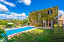 Holiday rentals in Sa sort llarga