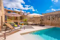 Holiday rentals in Can serp