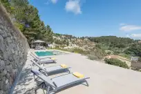 Holiday rentals in Can cabellut