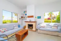 Holiday rentals in Casa tola