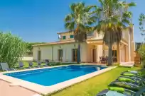 Holiday rentals in Villa la romana