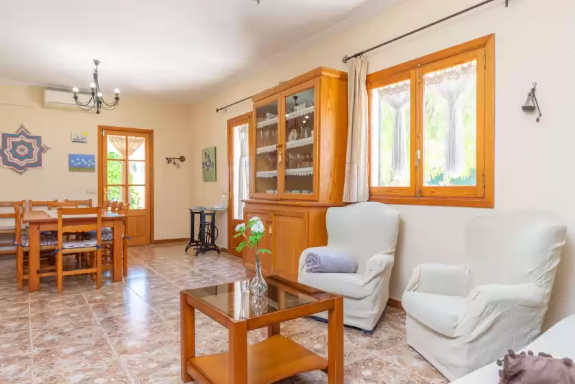 Holiday rentals in Villa fernando, Manacor