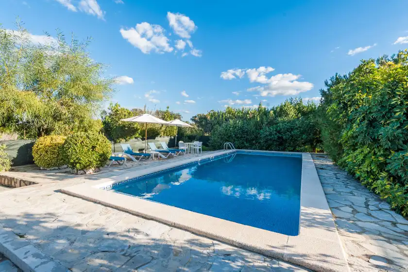 Holiday rentals in Sa sini, Búger