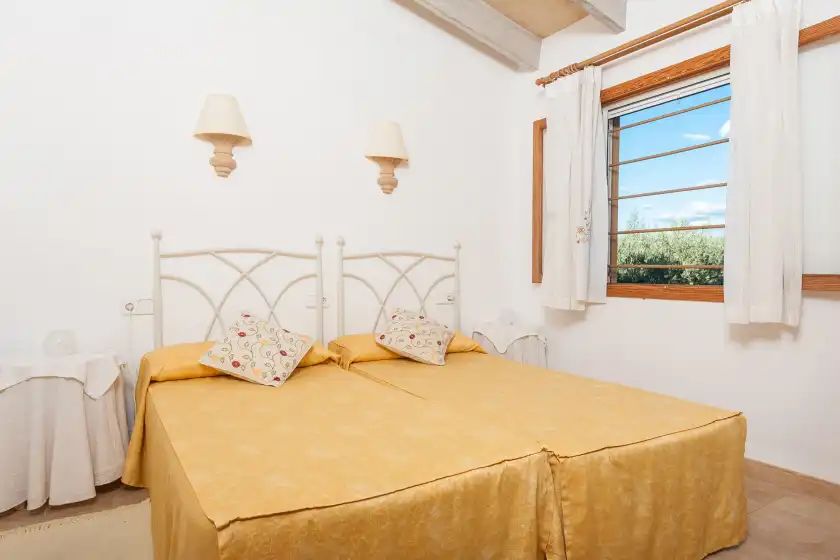 Holiday rentals in Sa sini, Búger