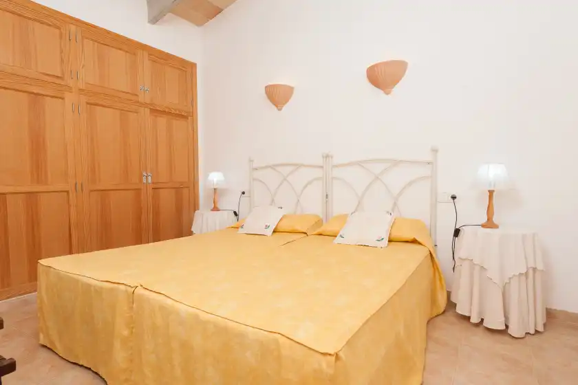 Holiday rentals in Sa sini, Búger