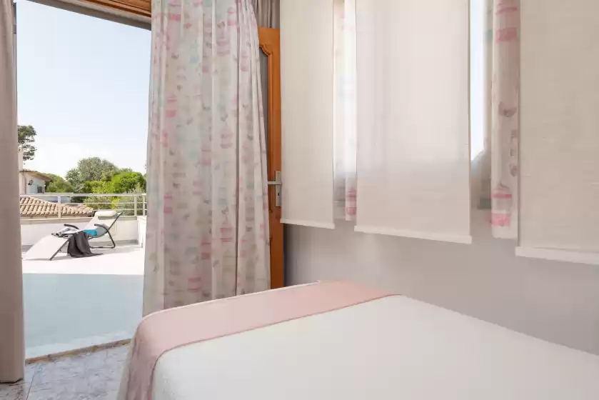 Holiday rentals in Villa isabel, Platja de Muro