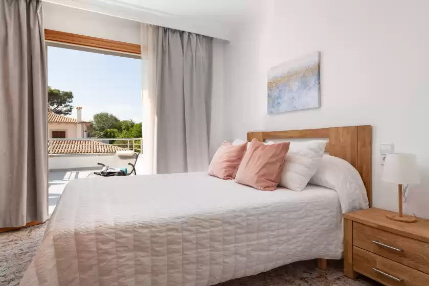 Holiday rentals in Villa isabel, Platja de Muro