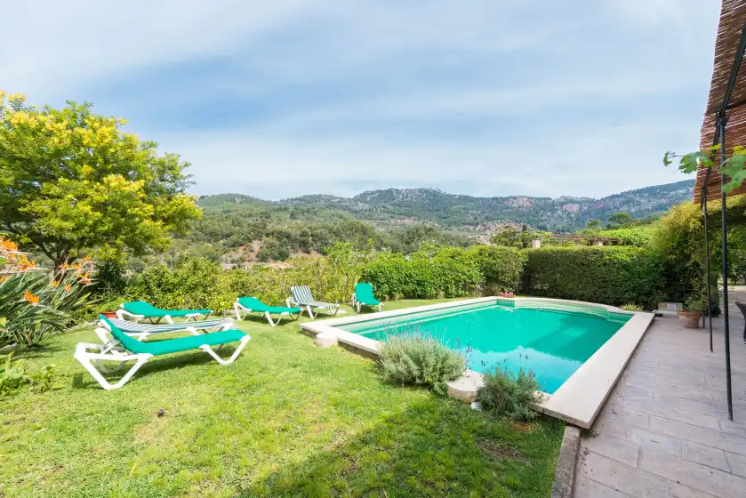 Holiday rentals in Cas patro lau, Fornalutx