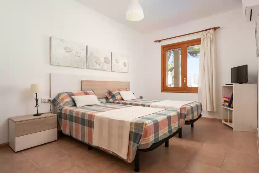 Holiday rentals in Garonda villa, Cala Pi