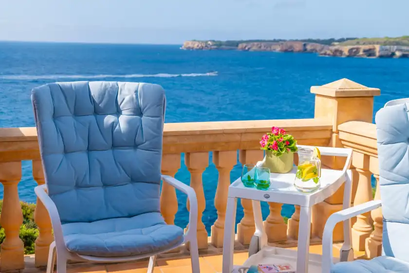 Holiday rentals in Ses penyes rotges, (antes sa penya trencada), Portopetro
