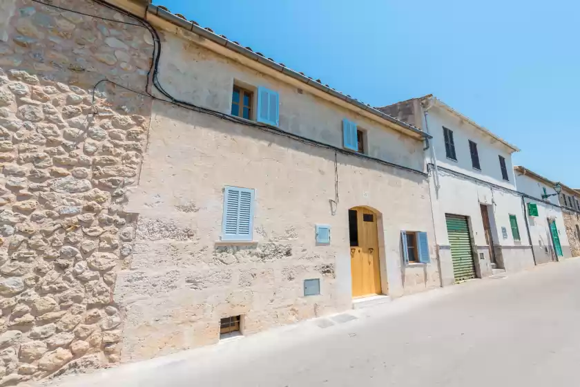 Holiday rentals in Can diana, Campanet