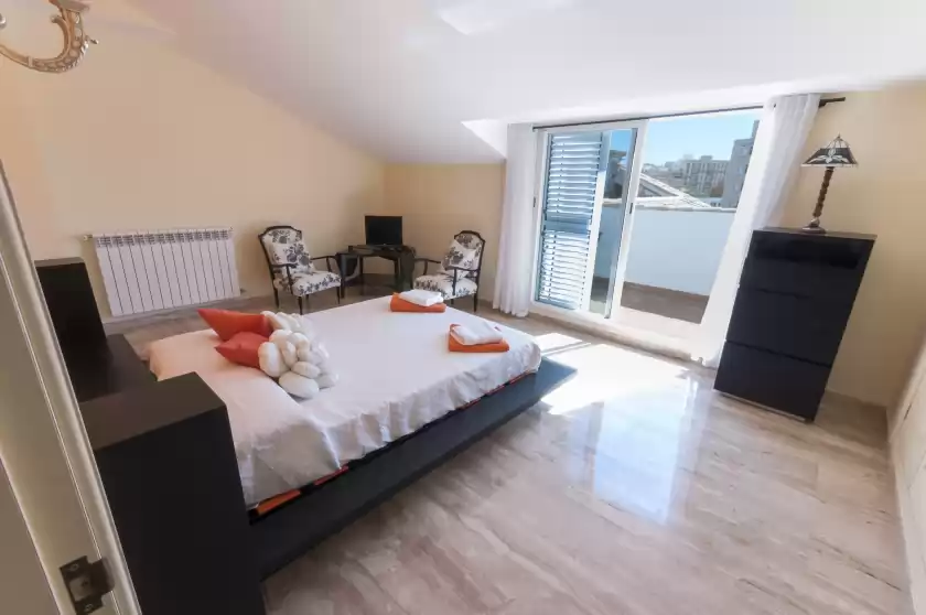 Holiday rentals in Deseo, Grau i Platja