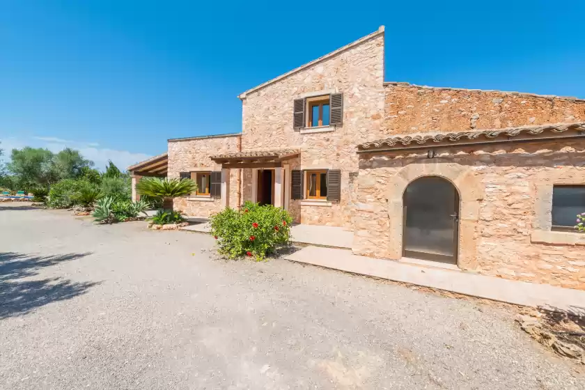 Holiday rentals in Son piris, es Llombards