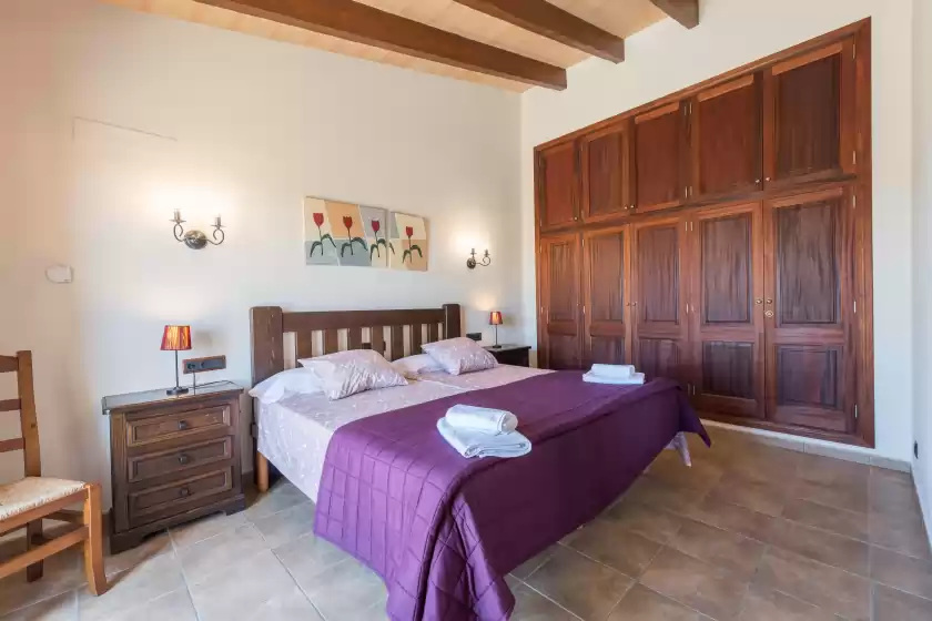 Holiday rentals in Son piris, es Llombards