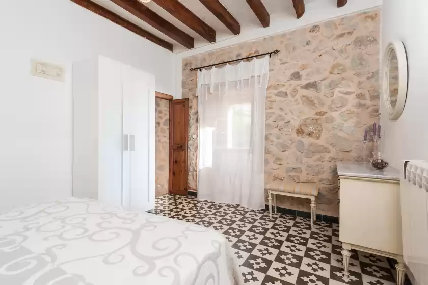 Holiday rentals in Cal tio, Caimari